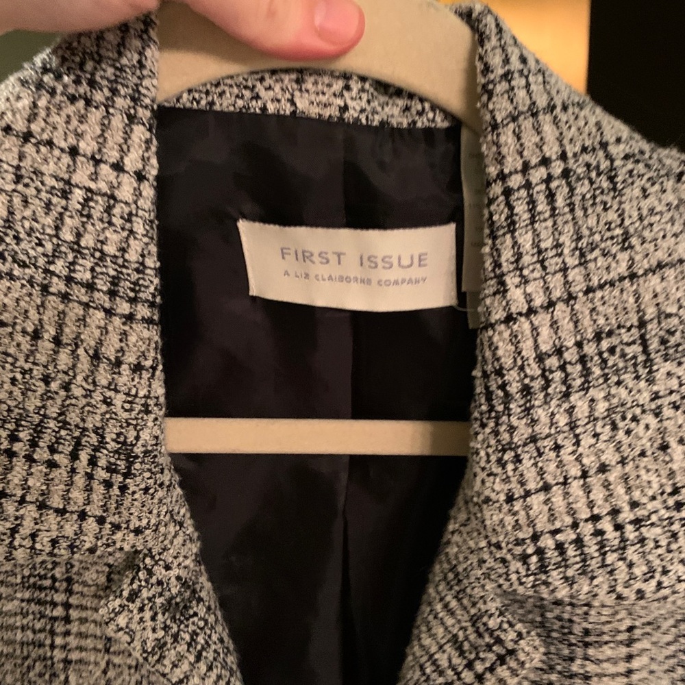 First Issue Blazer - Picture 2 of 3